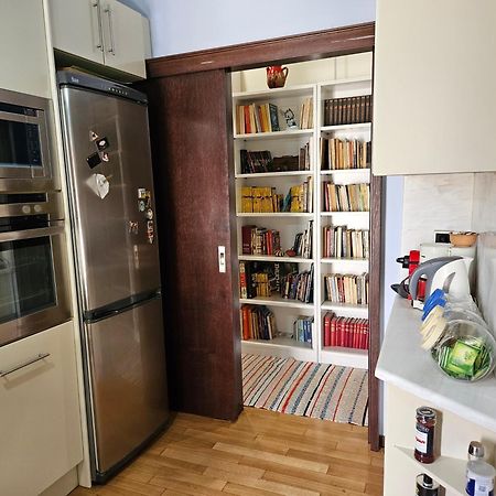 3 Bedder Condo In Ilisia, Megaro Mousikis Афины Экстерьер фото